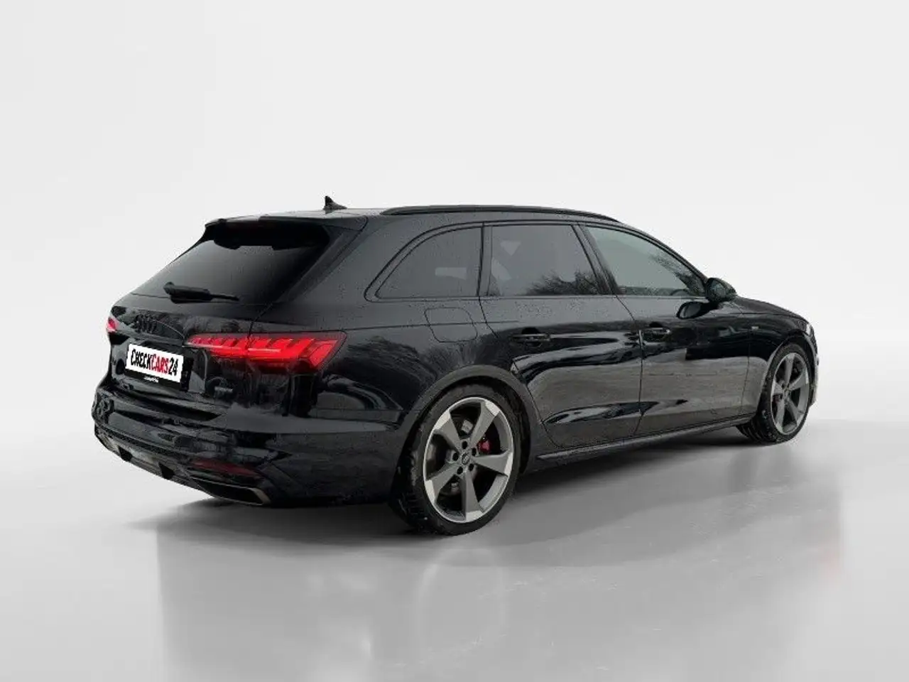 Audi A4 Avant 45 TFSI quattro S line — معرض صور السيارة 6
