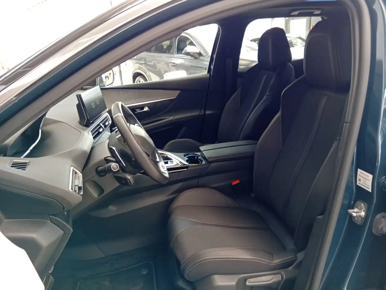 Peugeot 3008 GT Wenig KM+Hybrid+ACC+LED+Navi+SHZ+Kam. — معرض صور السيارة 12