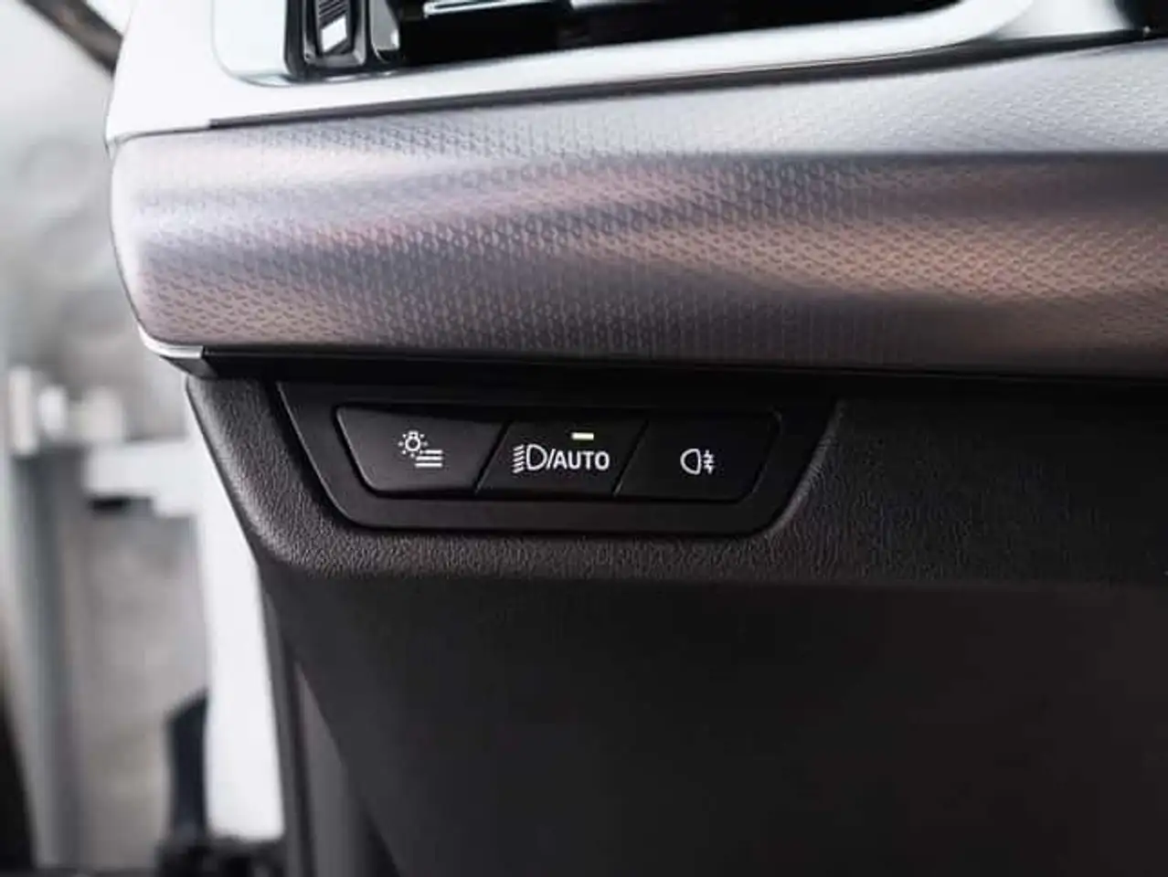 BMW X1 sDrive 20dA xLine — Galería del vehículo 15