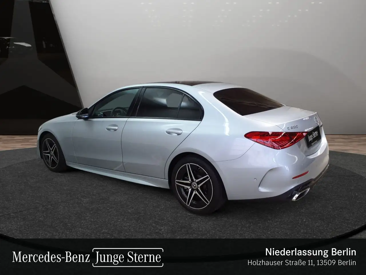 Mercedes-Benz C 200 AMG+NIGHT+PANO+BURMESTER+KAMERA+TOTW+KEYLESS — Galerie du véhicule 9