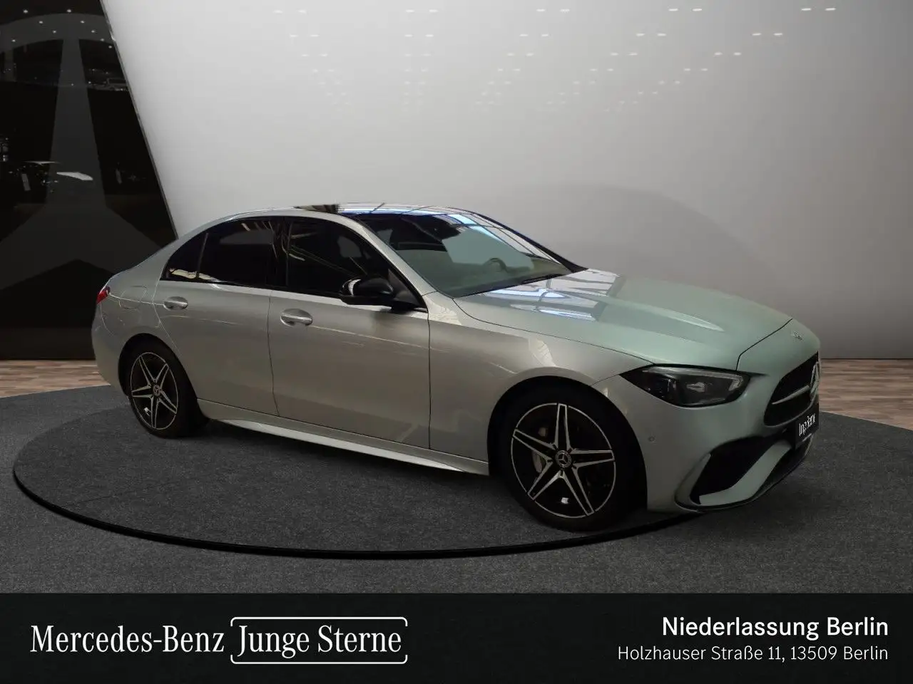 Mercedes-Benz C 200 AMG+NIGHT+PANO+BURMESTER+KAMERA+TOTW+KEYLESS — Galerie du véhicule 4
