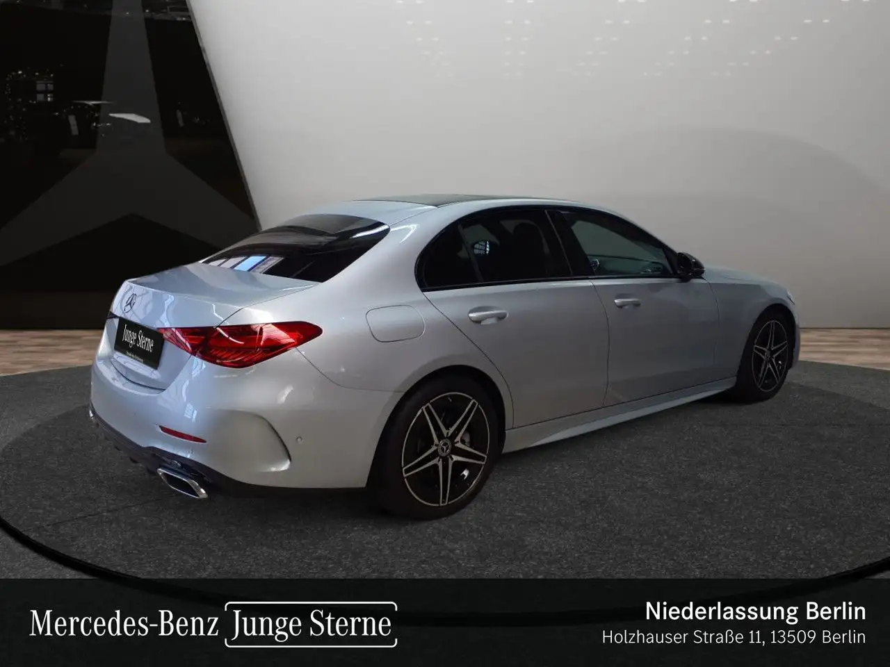 Mercedes-Benz C 200 AMG+NIGHT+PANO+BURMESTER+KAMERA+TOTW+KEYLESS — Galerie du véhicule 6