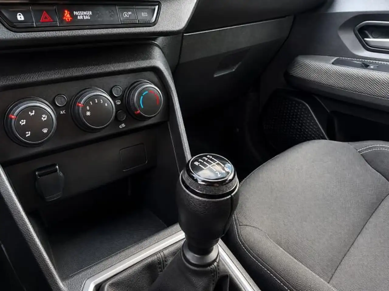 Dacia Jogger Extreme Go TCe 81kW (110CV) 7 plazas — Vehicle gallery 15
