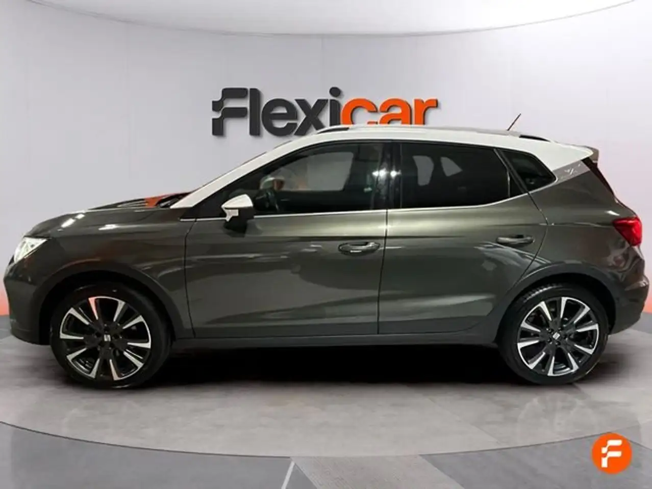 SEAT Arona 1.5 EcoTSI S&S Special Edition DSG7 150 — معرض صور السيارة 4