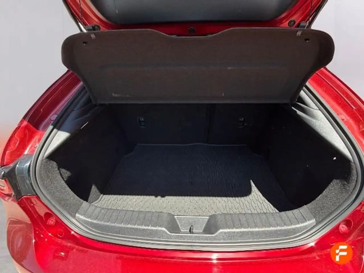 Mazda 3 2.0 e-SKYACTIV-G 110KW HOMURA — Galerie du véhicule 19