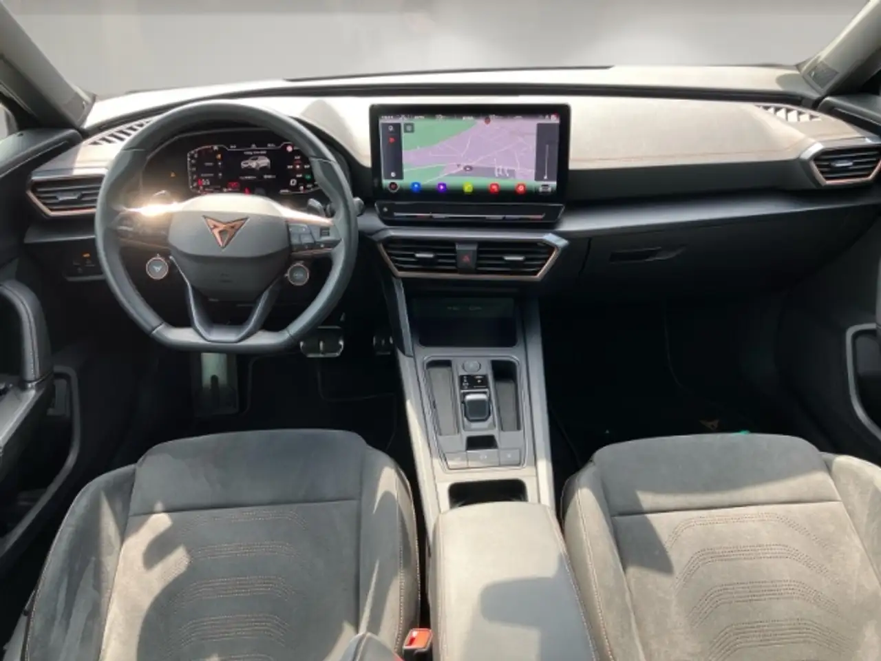 CUPRA Formentor 2.0 TSI VZ Tribe Edition 4Drive/CarPlay/Parklenkas — معرض صور السيارة 11