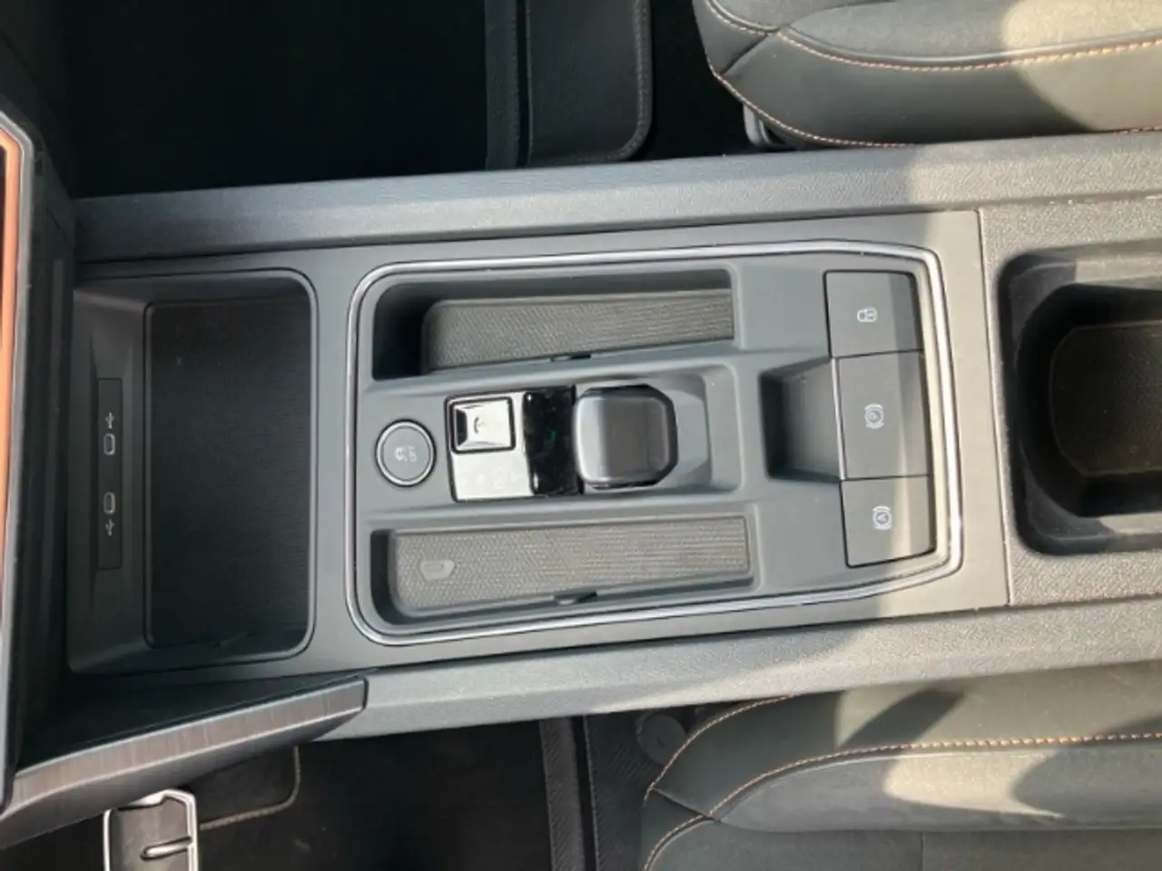 CUPRA Formentor 2.0 TSI VZ Tribe Edition 4Drive/CarPlay/Parklenkas — معرض صور السيارة 18