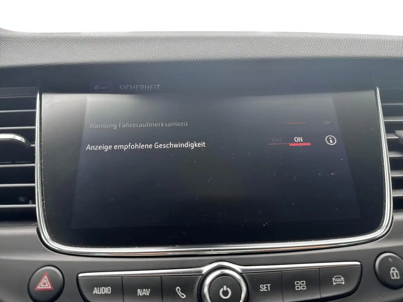 Opel Crossland X Crossland Elegance Automatik Navi — معرض صور السيارة 19