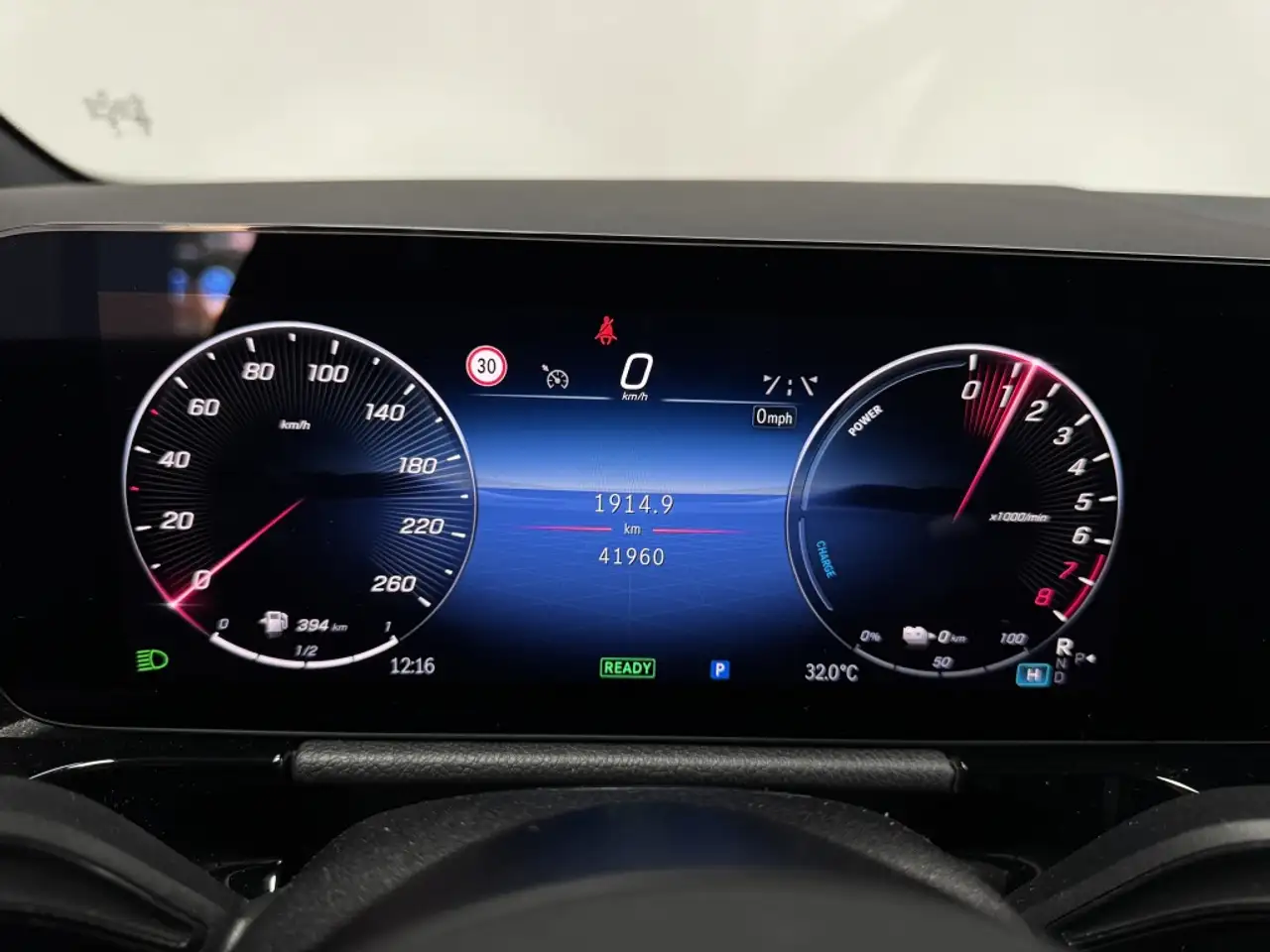 Mercedes-Benz GLA 250 250e — Galerie du véhicule 34