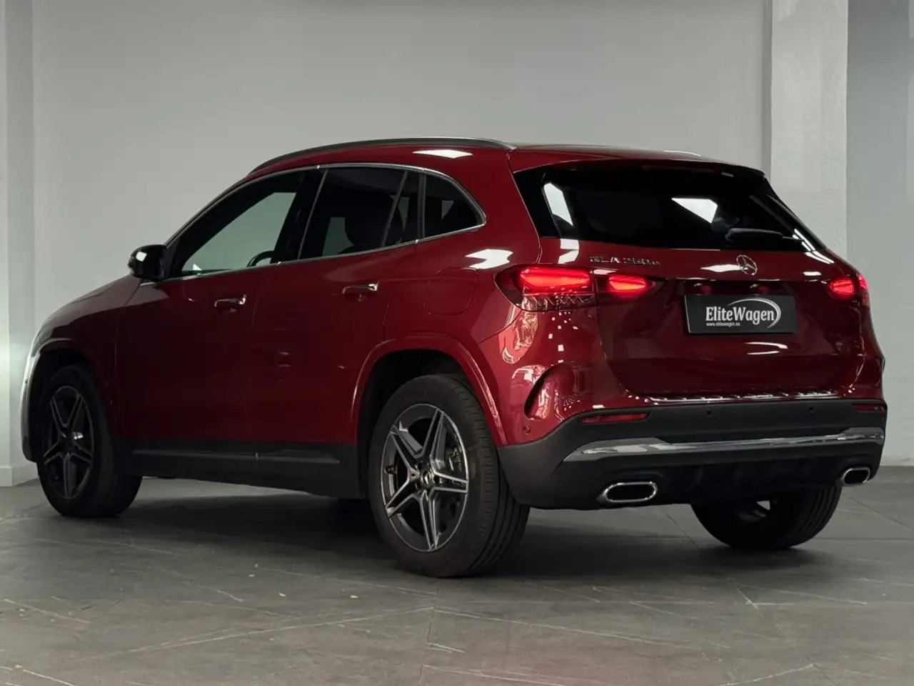 Mercedes-Benz GLA 250 250e — Galerie du véhicule 13