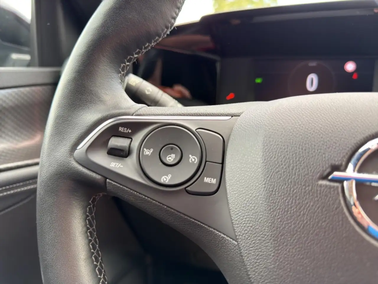 Opel Mokka GS-Line 1.2 Turbo Navi Klimaautom NSW Rückfahrkam. — Vehicle gallery 24