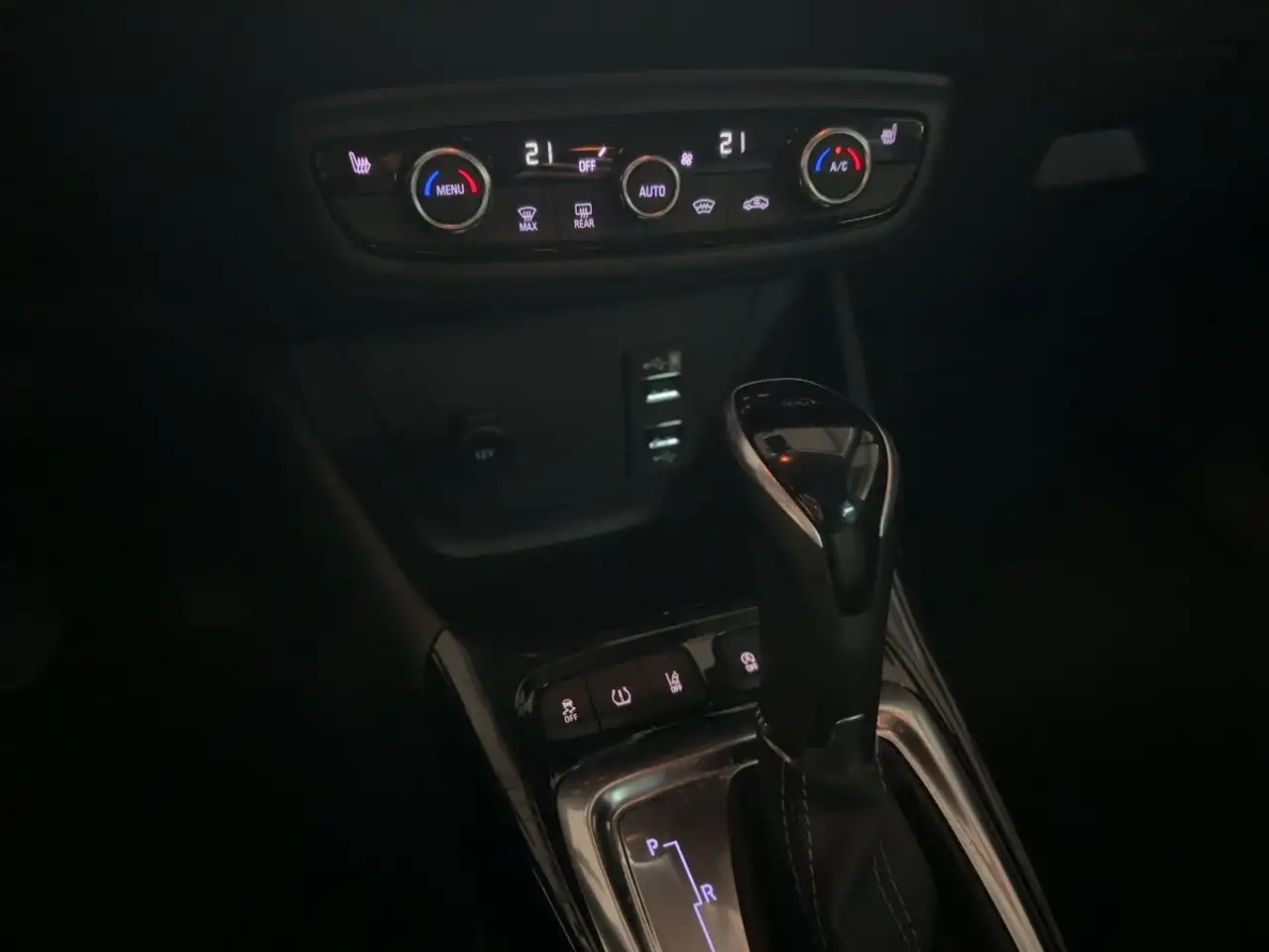 Opel Crossland Elegance LED+Kamera+Winterpaket — معرض صور السيارة 17