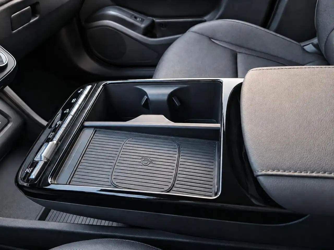 Hyundai TUCSON Trend Mild-Hybrid 4WD — معرض صور السيارة 7
