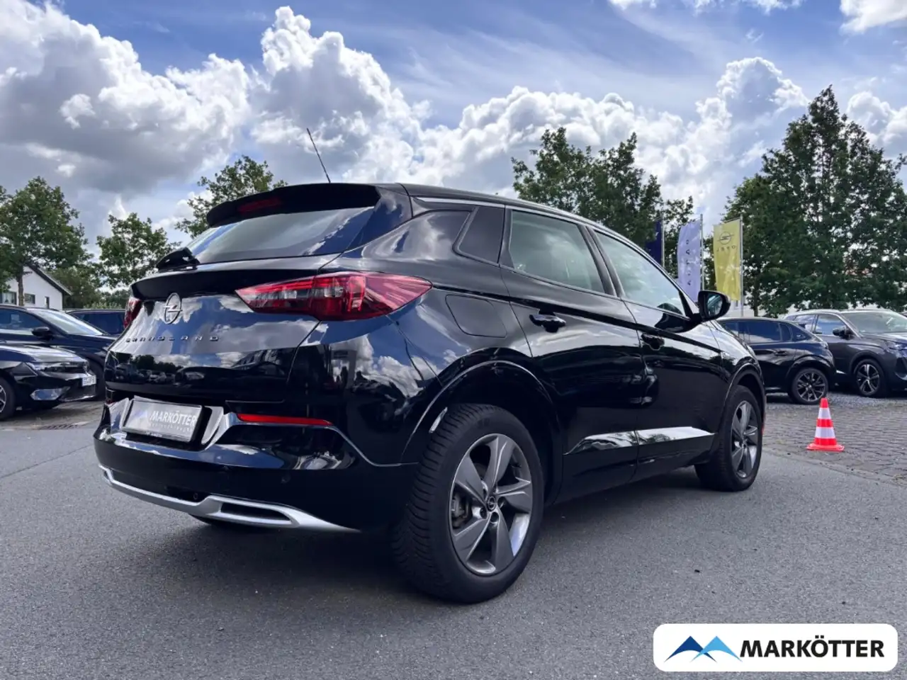 Opel Grandland Enjoy ACC/KLIMA/SHZ/LHZ/FSH/PDC/ALLWETTER — Vehicle gallery 3
