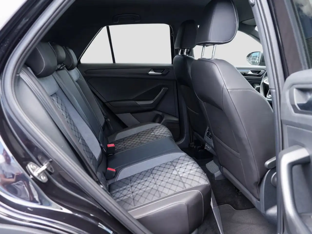 Volkswagen T-Roc 1.0 TSI R-Line /LED+/BEATS/ACC/AppConnect — Galería del vehículo 12