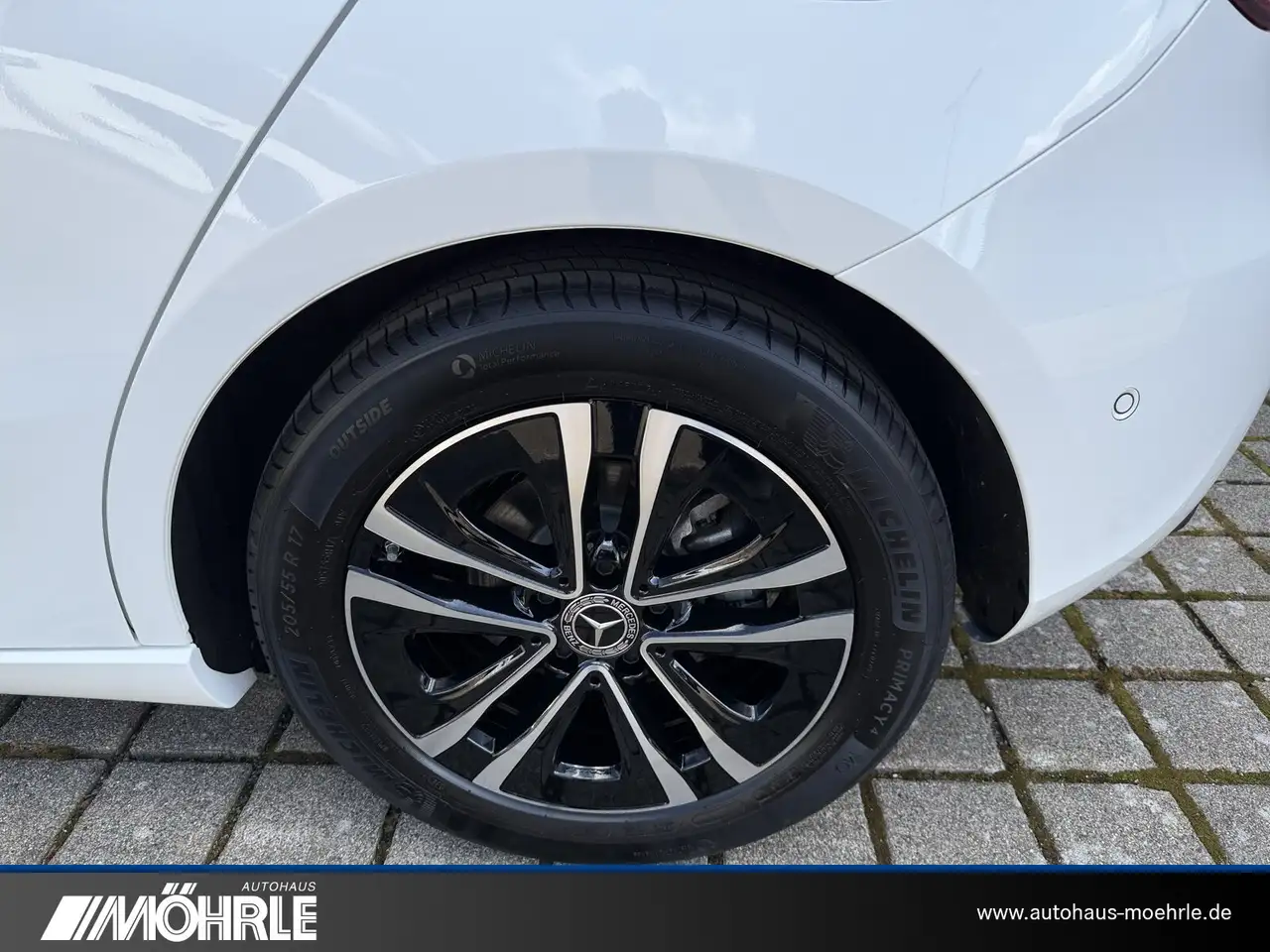 Mercedes-Benz A 200 A 200 Progressive Advanced Plus Pano-SHD 360° LED — Galería del vehículo 12