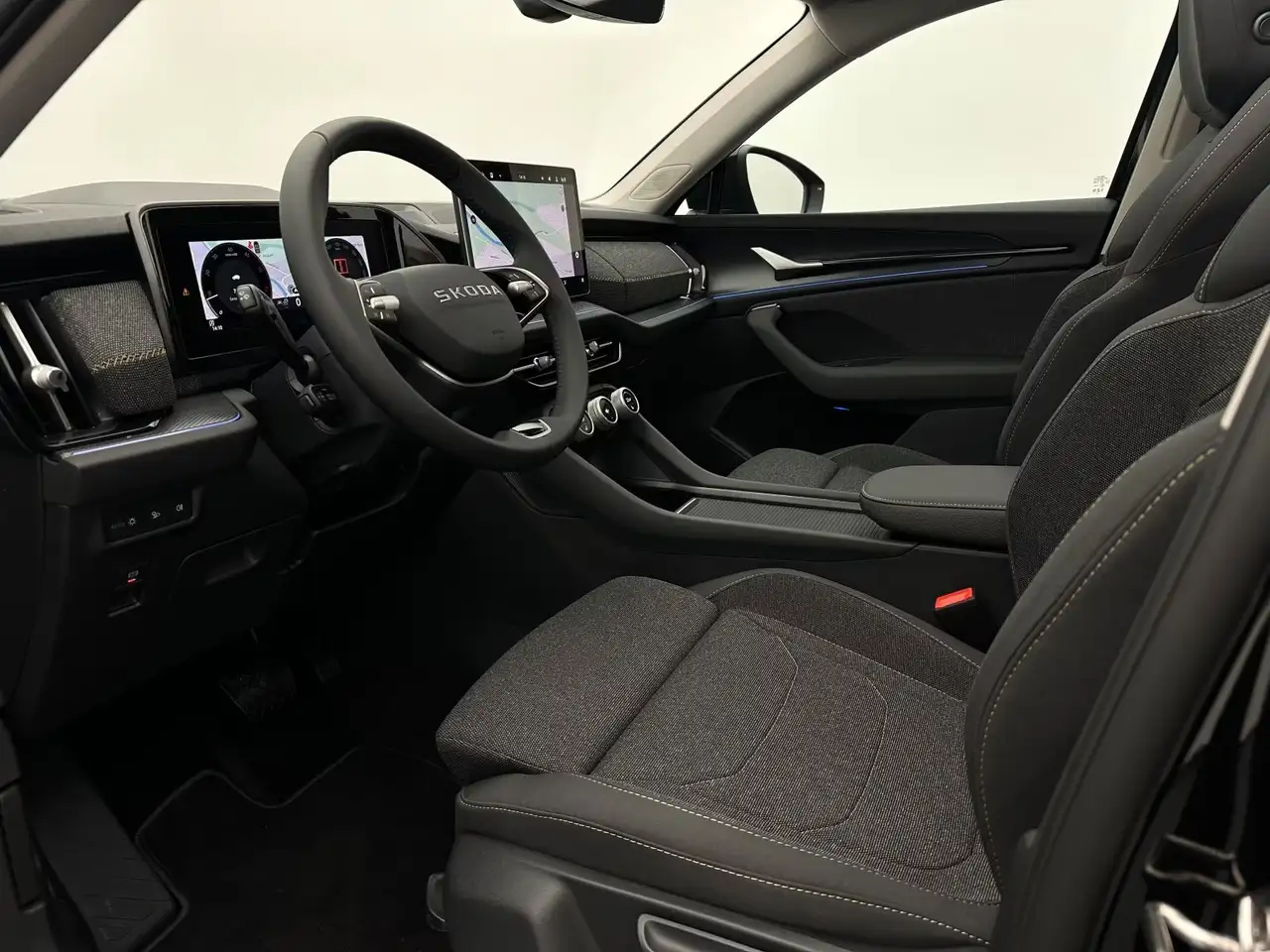 Skoda Kodiaq Kodiaq 1.5 TSI DSG +NAV+MATRIX+CAM+AHK+SHZ — Vehicle gallery 15