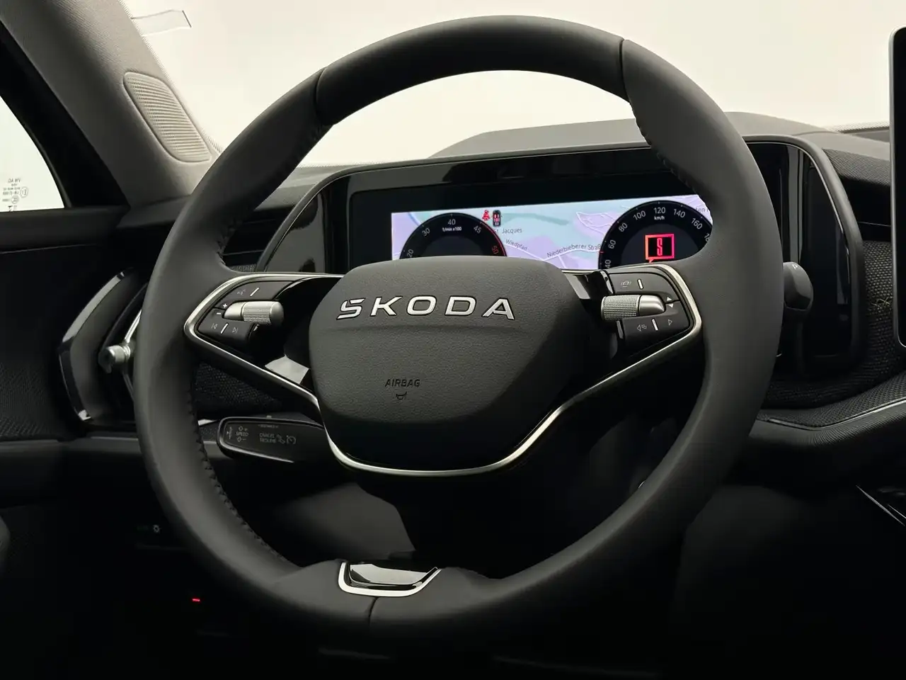 Skoda Kodiaq Kodiaq 1.5 TSI DSG +NAV+MATRIX+CAM+AHK+SHZ — Vehicle gallery 24