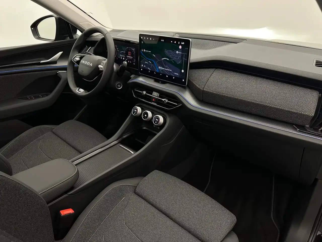 Skoda Kodiaq Kodiaq 1.5 TSI DSG +NAV+MATRIX+CAM+AHK+SHZ — Vehicle gallery 18