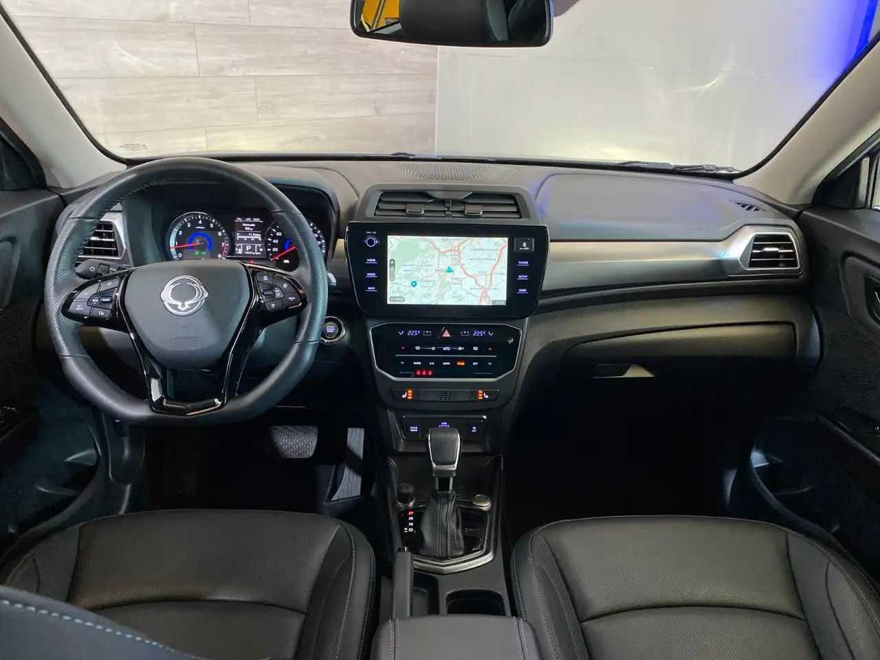 SsangYong Tivoli Grand 1,5P Blackline*6AT+AHK+LED+LEDER — Galerie du véhicule 23