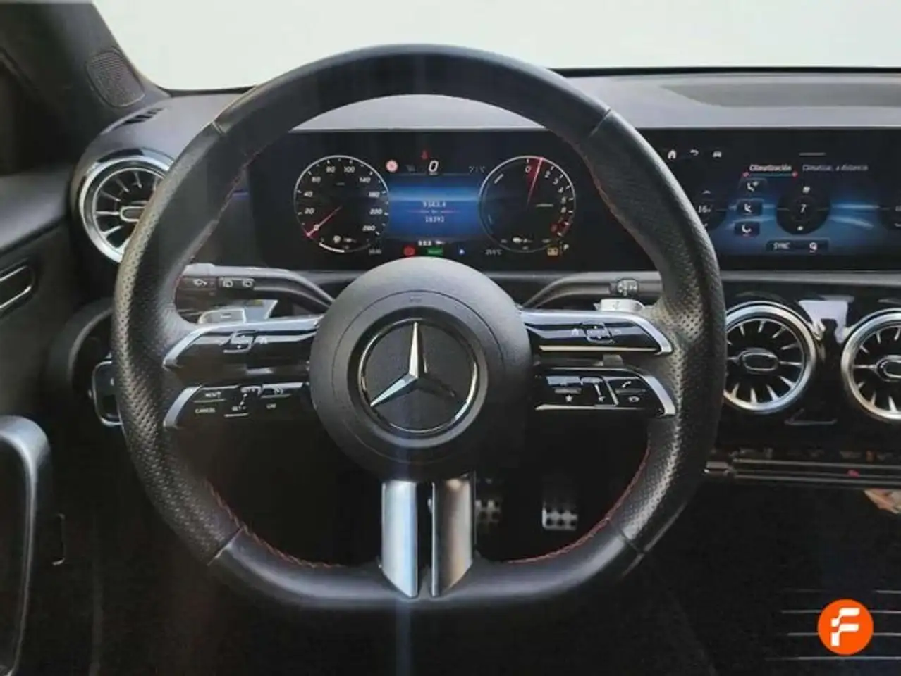 Mercedes-Benz A 250 e — معرض صور السيارة 12