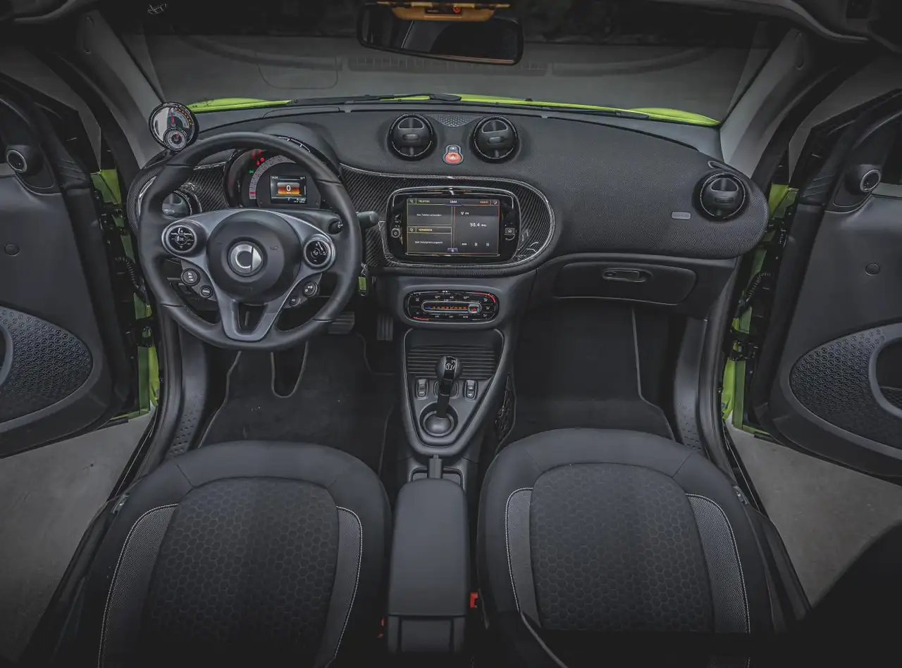 smart forTwo EQ cabrio passion EXCLUSIVE:I LOVE COLORS — معرض صور السيارة 20