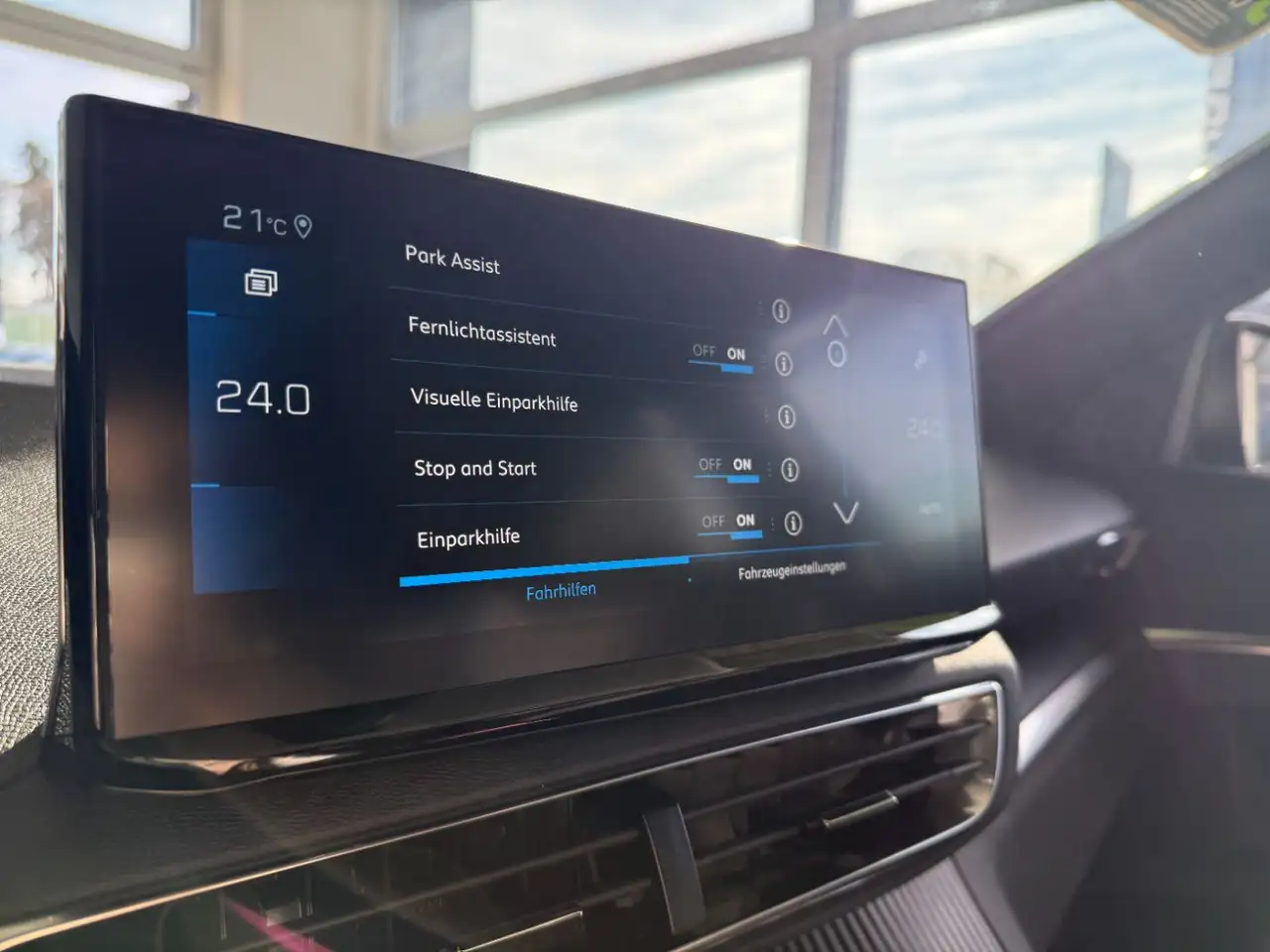 Peugeot 3008 1.2 PureTech Allure Pack Navi*Sitzhzg*Kamera — Galerie du véhicule 25