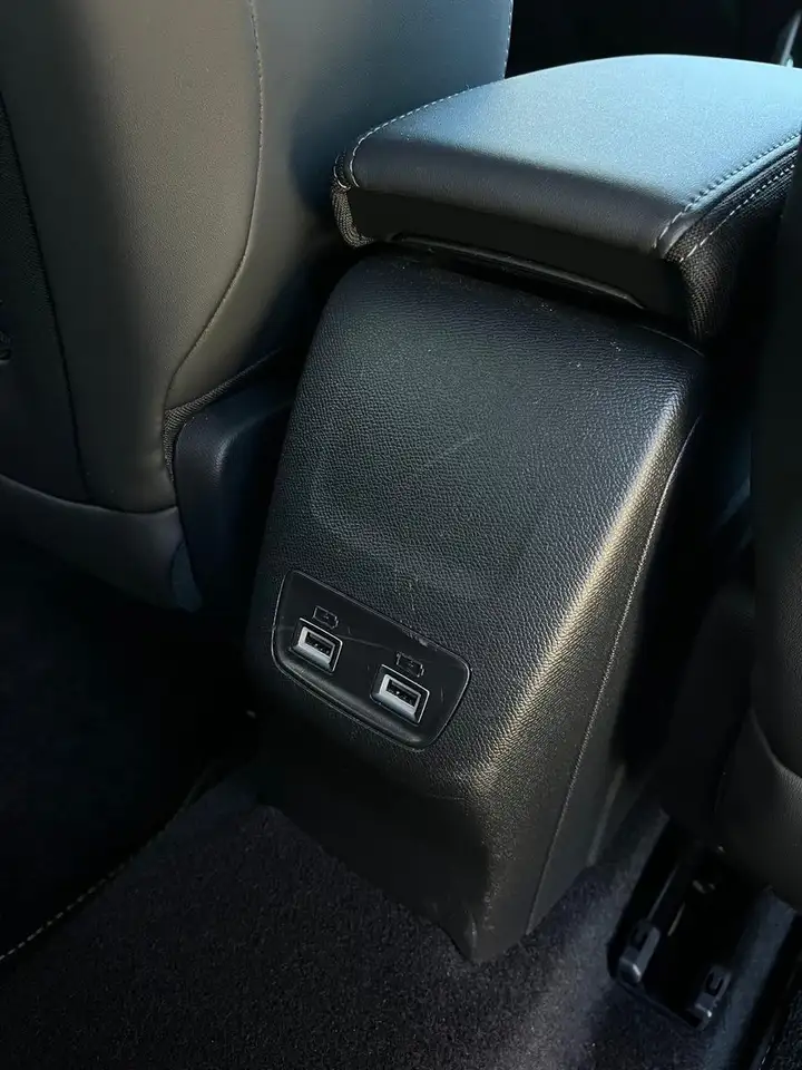 Peugeot 208 GT Automatik LED DAB Sitzheizg PDC RF-Kamera — معرض صور السيارة 32