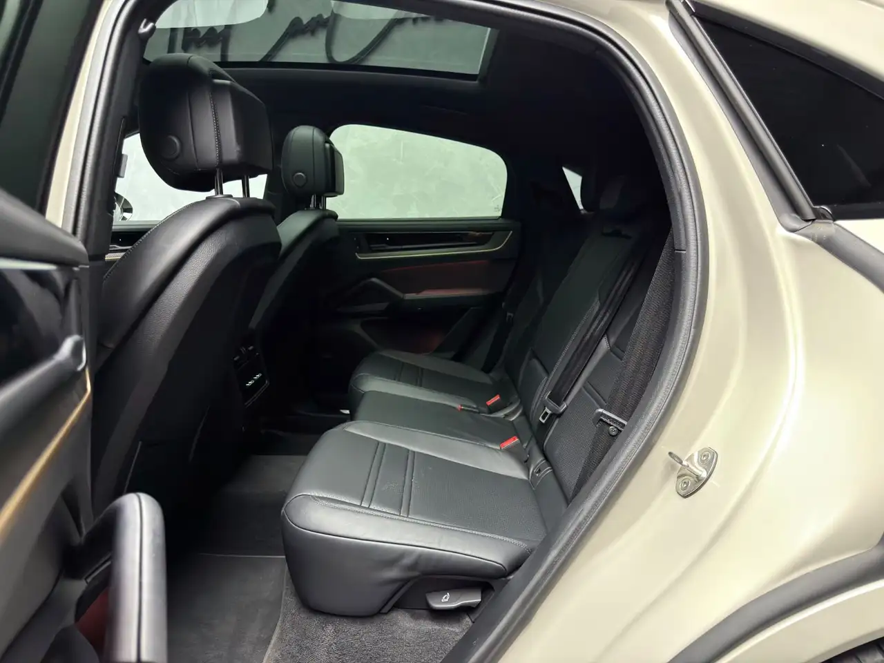 Porsche Cayenne Coupe S Inno HuD 360 MASSAGE CARBON — معرض صور السيارة 18