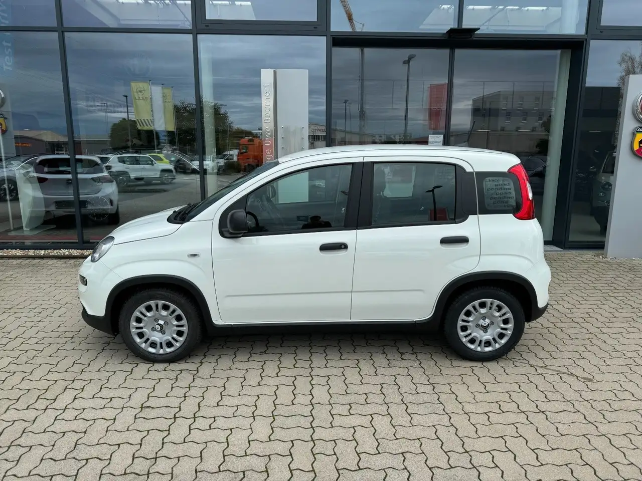Fiat Panda 1.0 Hybrid+Komfortpaket+5Sitz+WKR — معرض صور السيارة 3