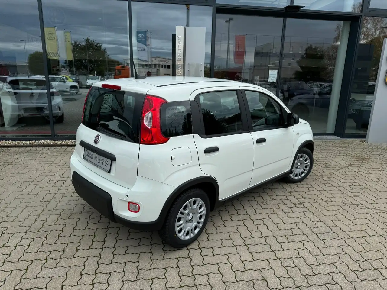 Fiat Panda 1.0 Hybrid+Komfortpaket+5Sitz+WKR — معرض صور السيارة 4