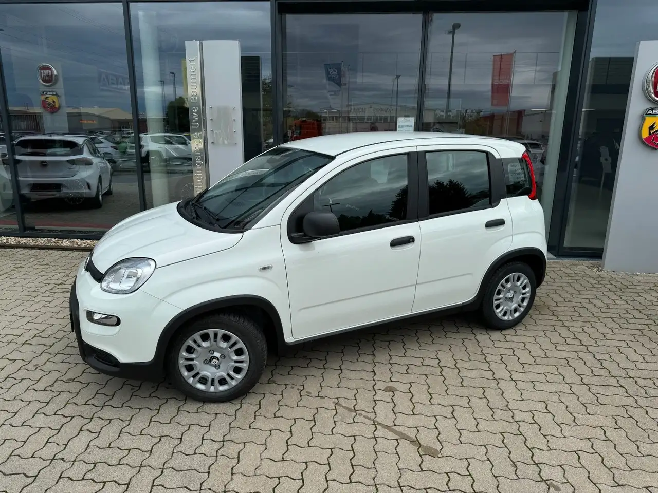 Fiat Panda 1.0 Hybrid+Komfortpaket+5Sitz+WKR — معرض صور السيارة 2