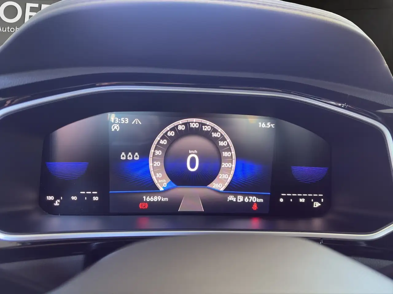 Volkswagen T-Roc 1.0 TSI R-Line ACC+AppConnect+LED — معرض صور السيارة 10
