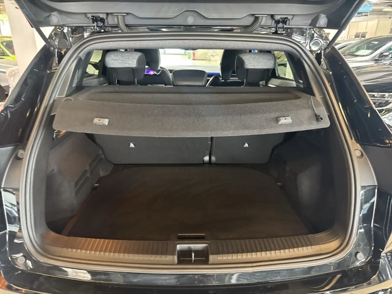 Renault Austral Techno 1.3 TCe 160 Mild-Hybrid EU6d Navi Digitales — Galería del vehículo 8