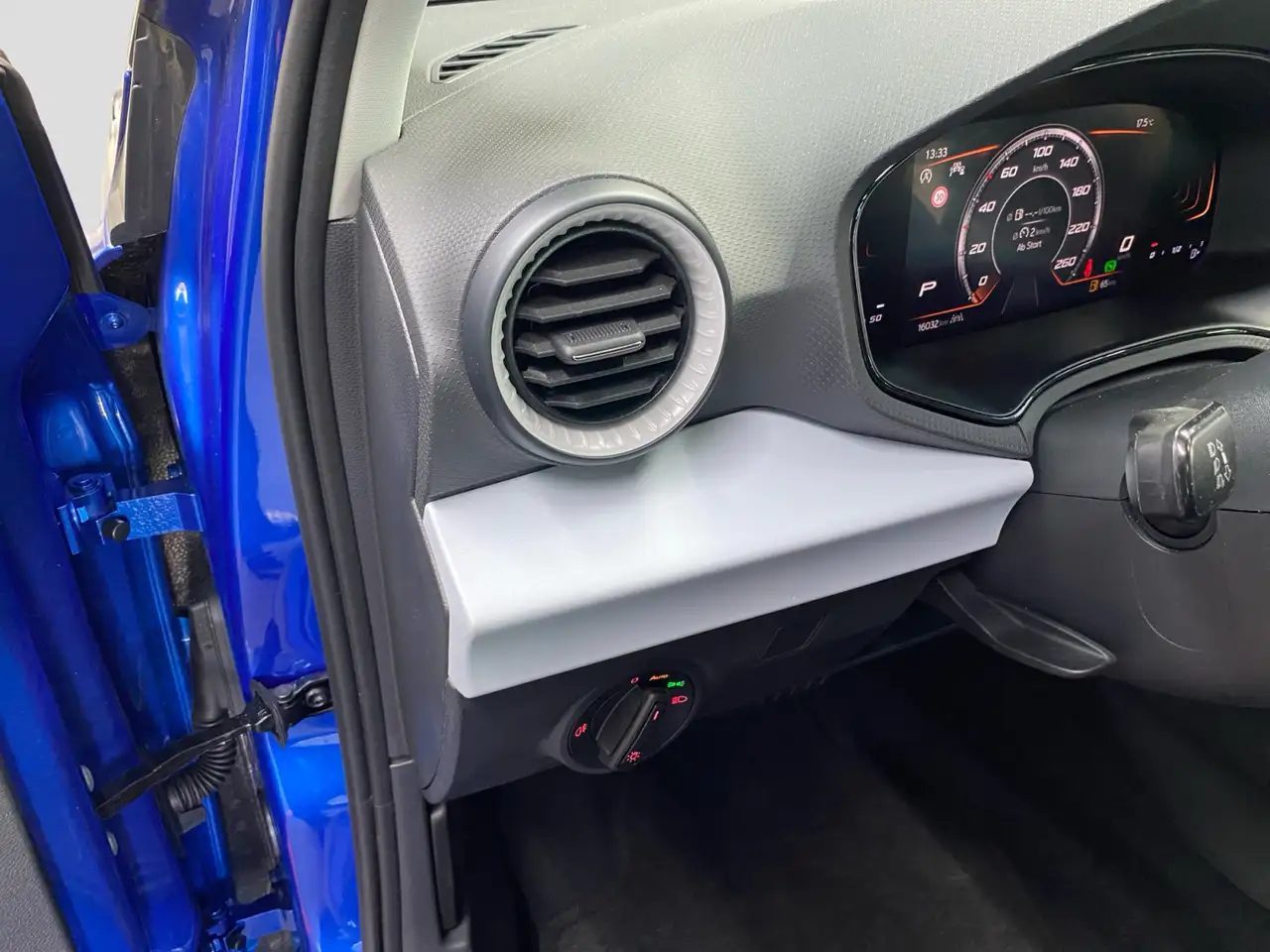 SEAT Arona 1.0 TSI Style Edition LED PDC ACC — Vehicle gallery 13