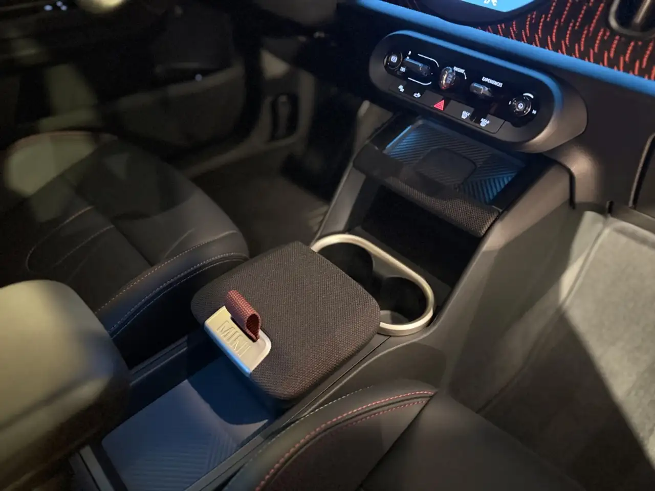 MINI John Cooper Works ALL4 Aut. — Galerie du véhicule 15