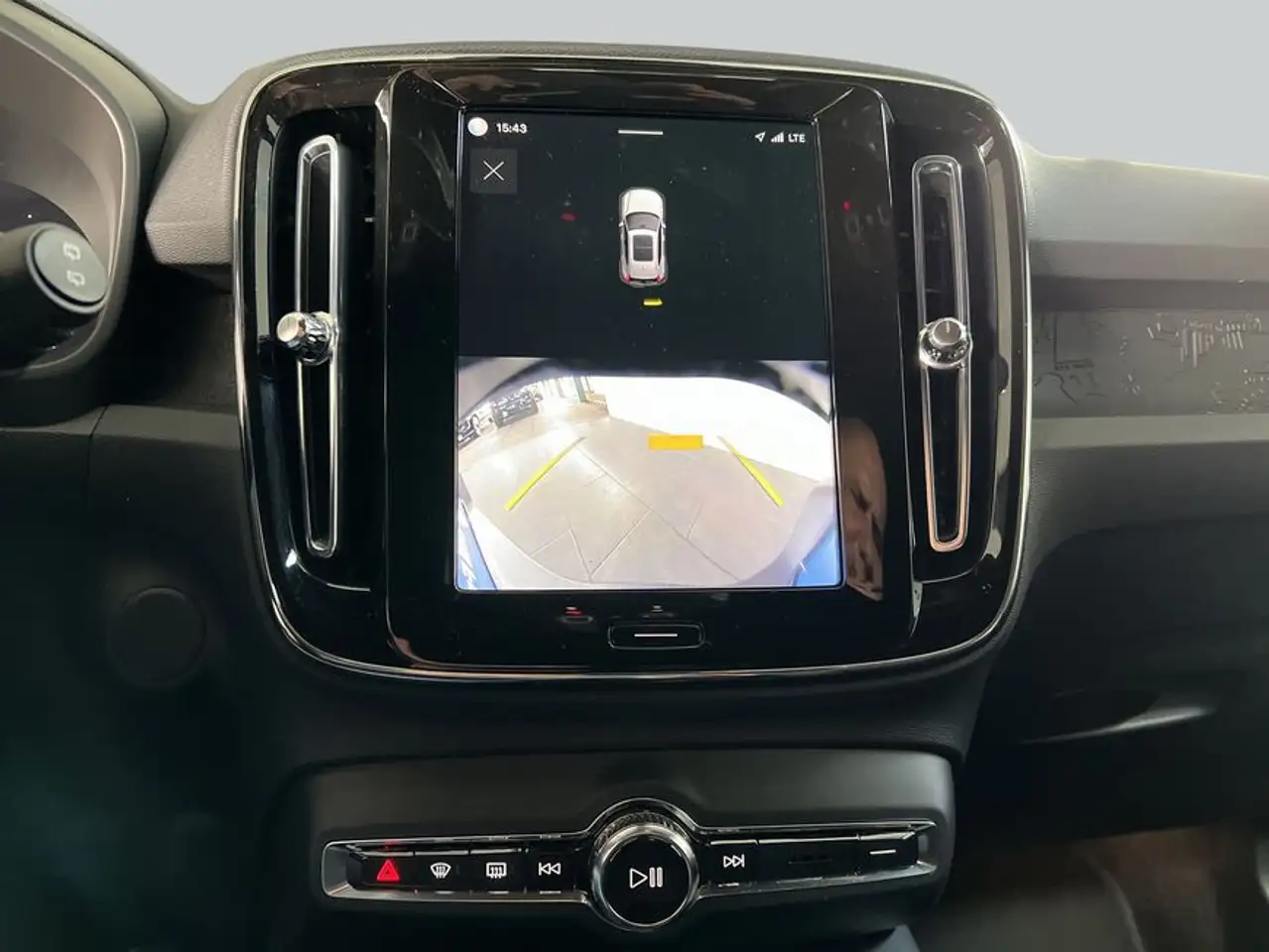Volvo XC40 XC40 Recharge Twin-Motor Plus Standh PilotAssist B — معرض صور السيارة 19