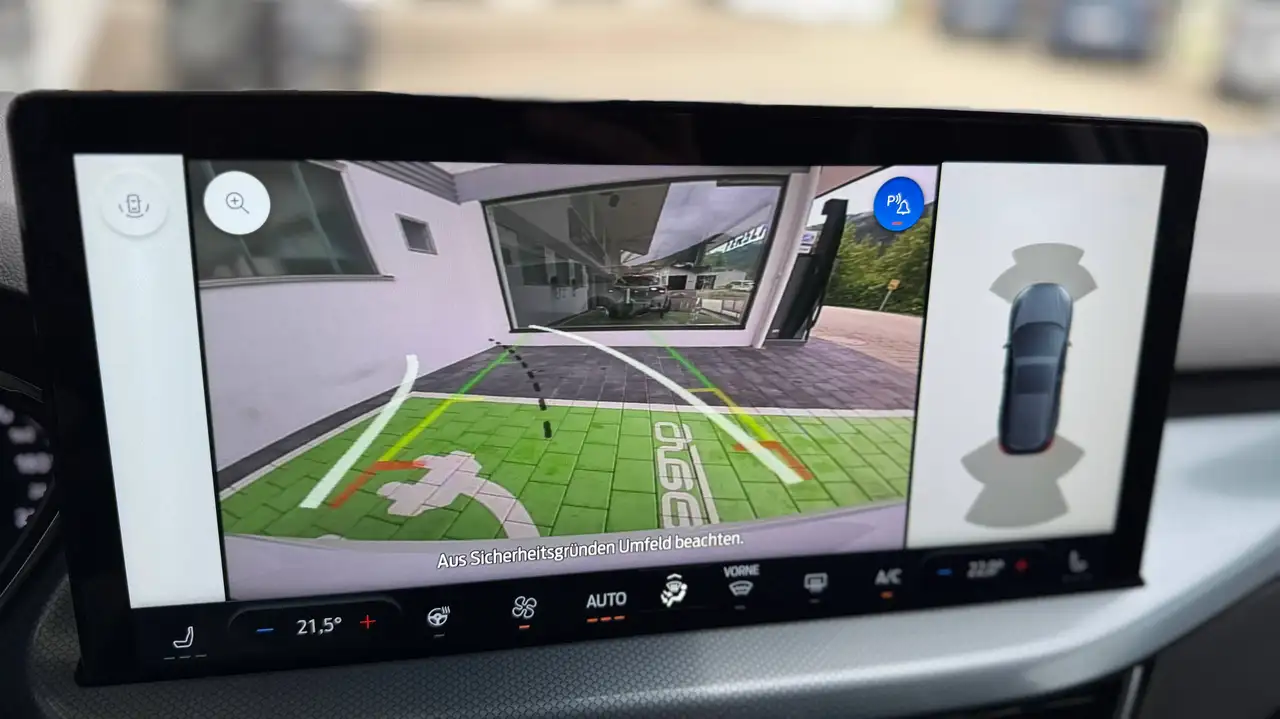Ford Focus Active Automatik mit Navi SYNC4, Freisprecheinrichtung, Tempomat und Limiter ACC, Rückfahrkamera, uvm... uvm — Galería del vehículo 20