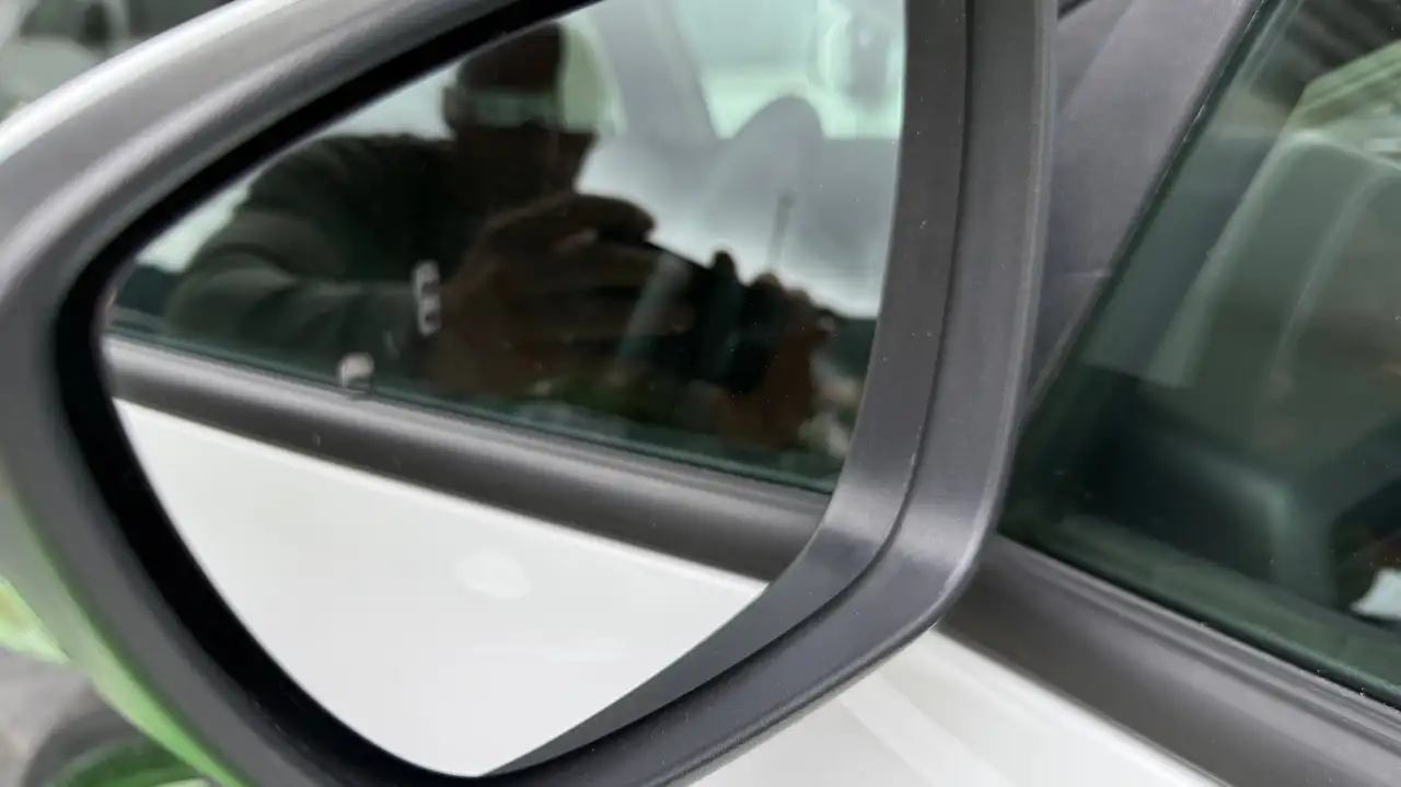 Ford Focus Active Automatik mit Navi SYNC4, Freisprecheinrichtung, Tempomat und Limiter ACC, Rückfahrkamera, uvm... uvm — Galería del vehículo 14