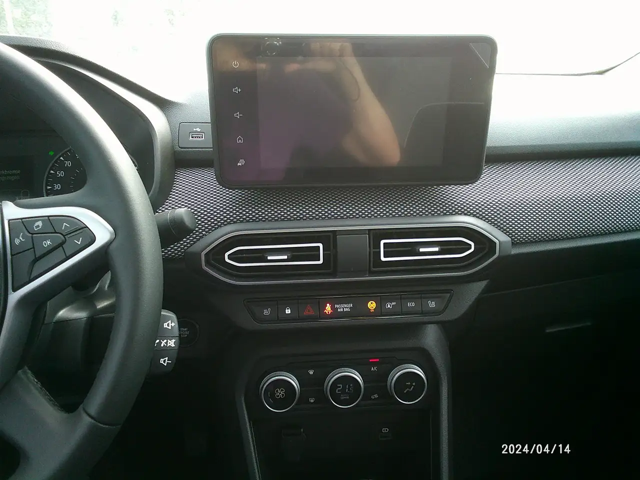 Dacia Logan Black Edition TCe 90, Navi, Sitzheizung v. — Vehicle gallery 12