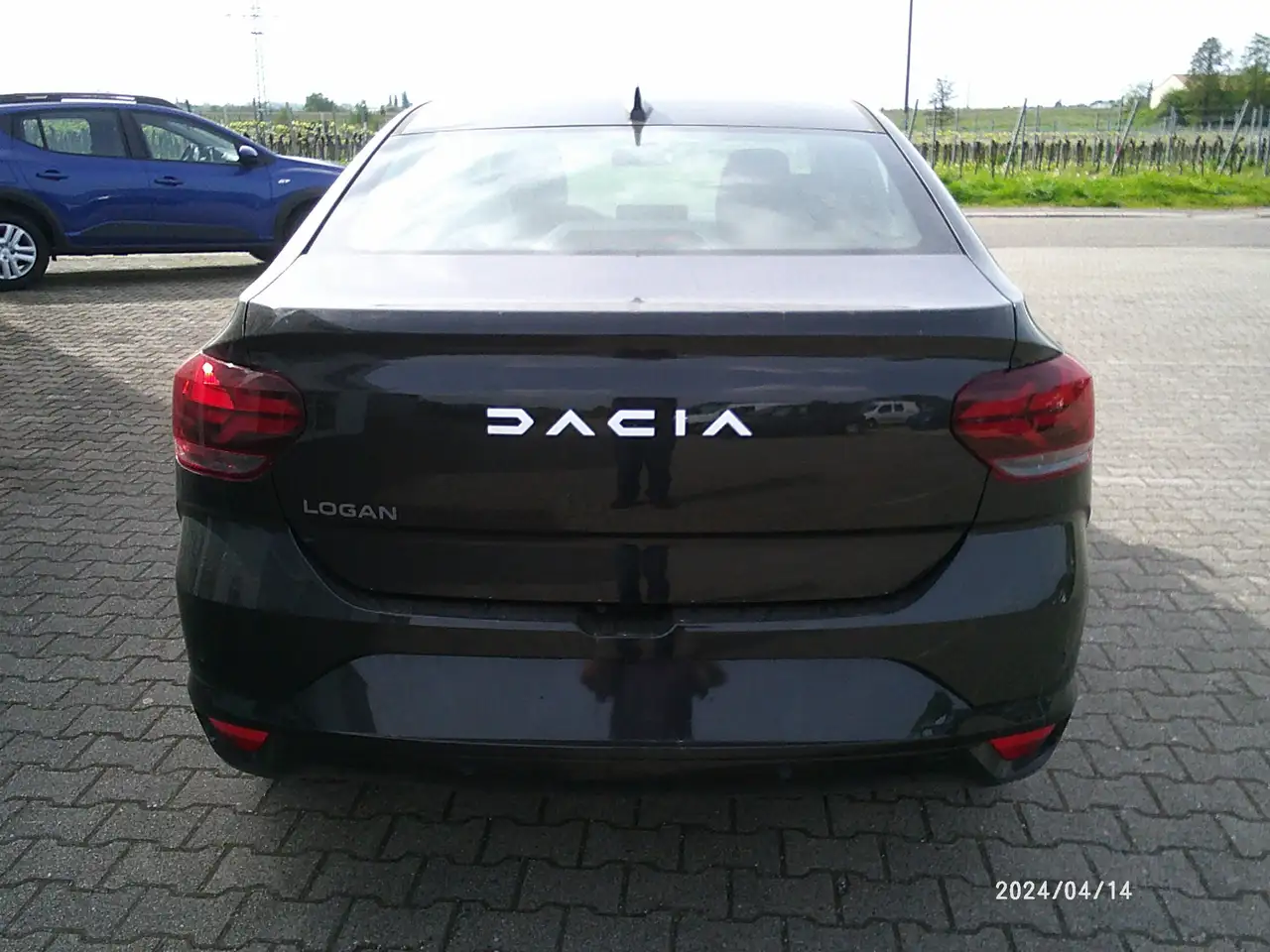 Dacia Logan Black Edition TCe 90, Navi, Sitzheizung v. — Vehicle gallery 5