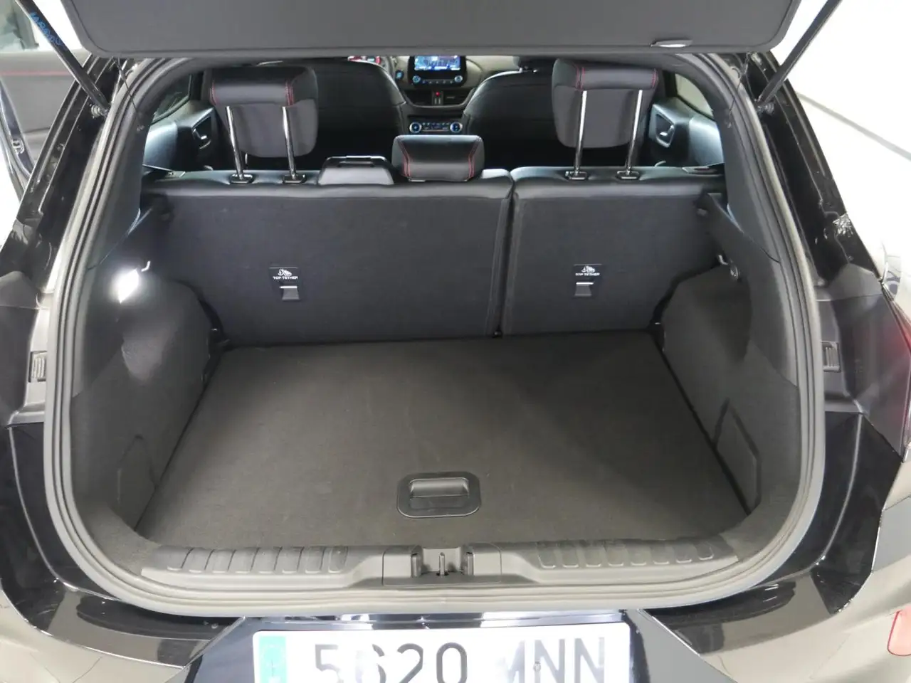 Ford Puma 1.0 EcoBoost MHEV ST-Line X 125 — Vehicle gallery 15