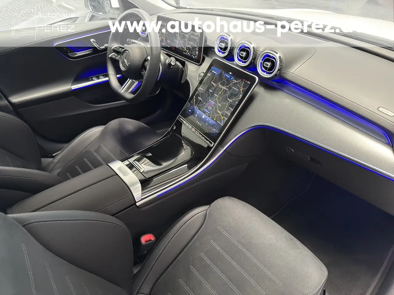 Mercedes-Benz C 300 C 300 e AMG 4M PREMIUM -DIGITAL LIGHT -DISTRONIC — Vehicle gallery 5