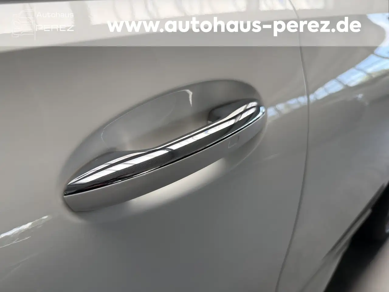 Mercedes-Benz C 300 C 300 e AMG 4M PREMIUM -DIGITAL LIGHT -DISTRONIC — Vehicle gallery 16