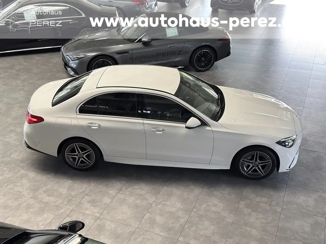 Mercedes-Benz C 300 C 300 e AMG 4M PREMIUM -DIGITAL LIGHT -DISTRONIC — Vehicle gallery 26