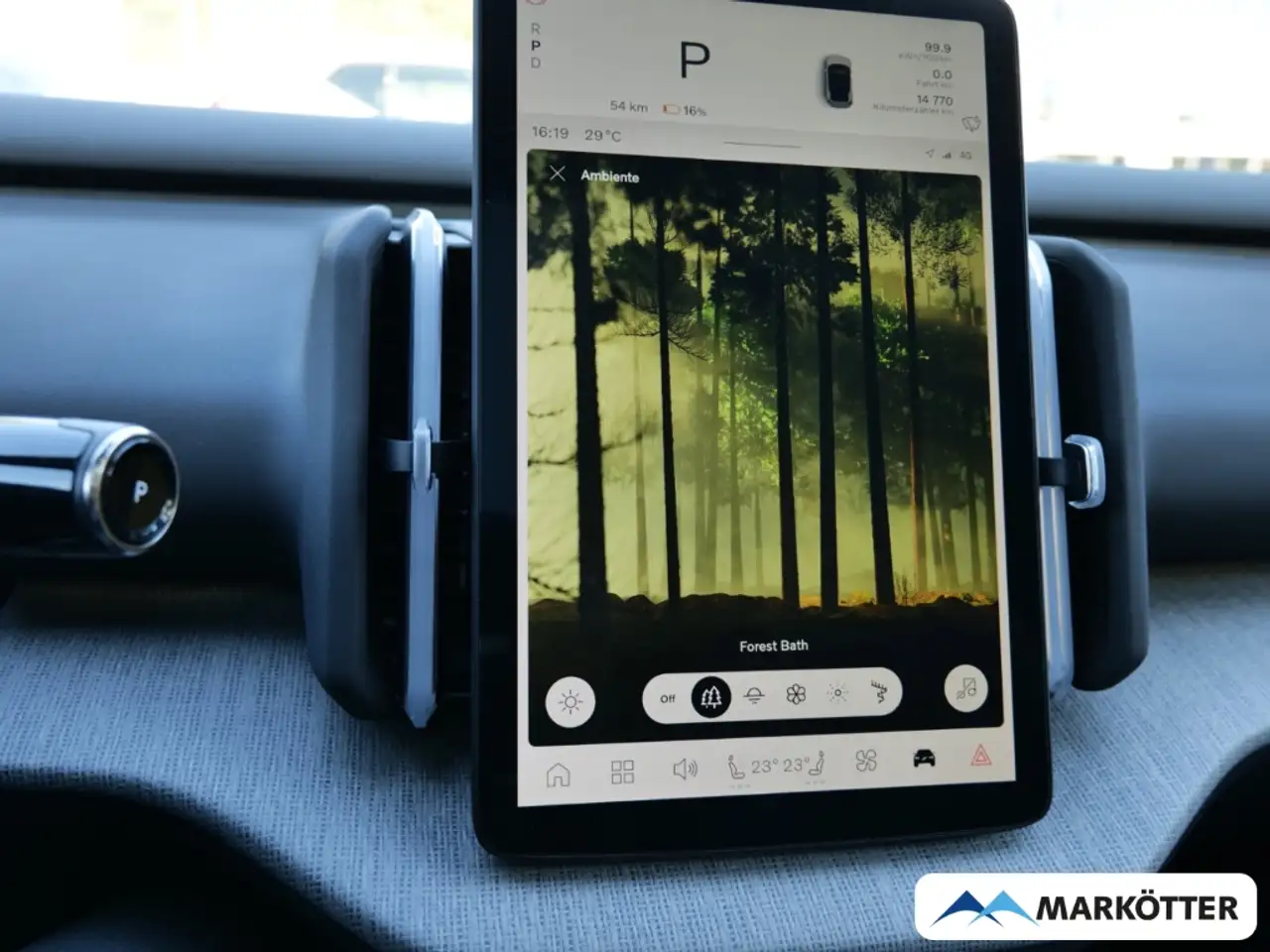 Volvo EX30 Twin Motor AWD Ultra STHZ/Wärmepumpe/PANO — معرض صور السيارة 22