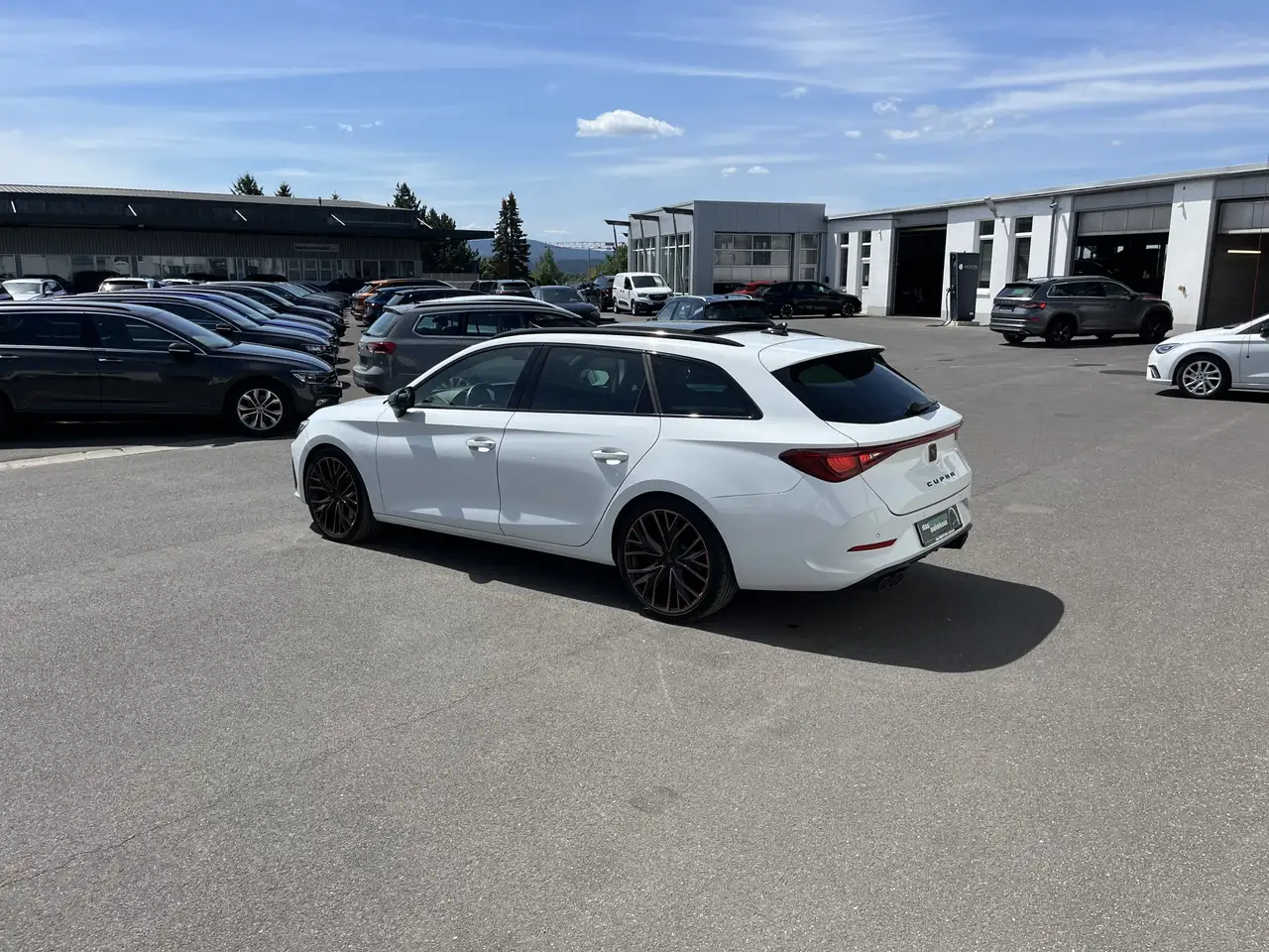 CUPRA Leon SP 2.0 TSI DSG VZ 166€ m.20% Anz. PANORAMA BEATS — Vehicle gallery 10