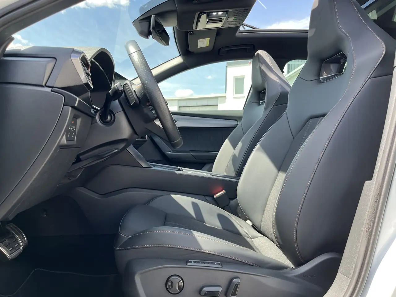 CUPRA Leon SP 2.0 TSI DSG VZ 166€ m.20% Anz. PANORAMA BEATS — Vehicle gallery 12