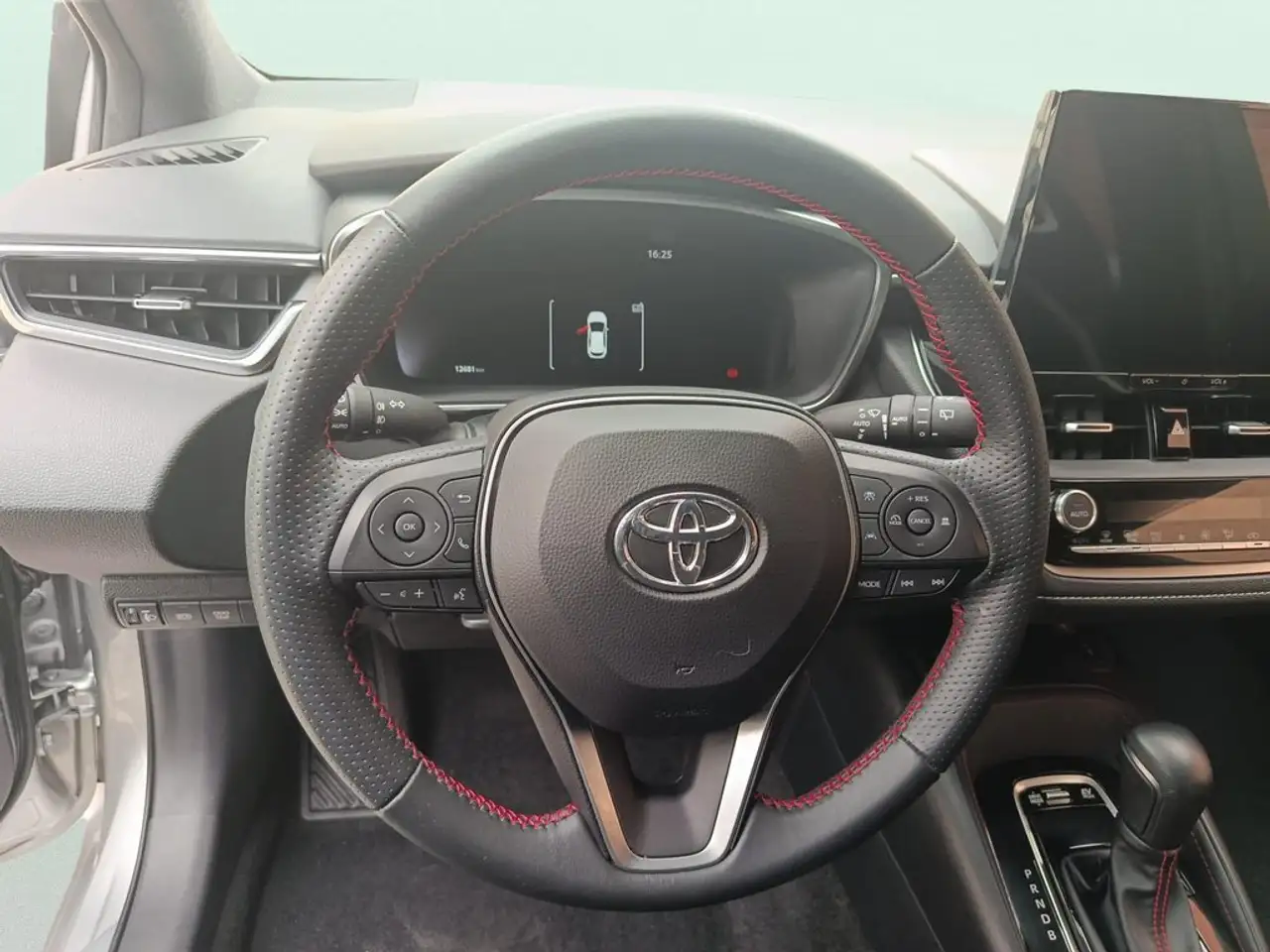 Toyota Corolla 140H GR Sport — معرض صور السيارة 7