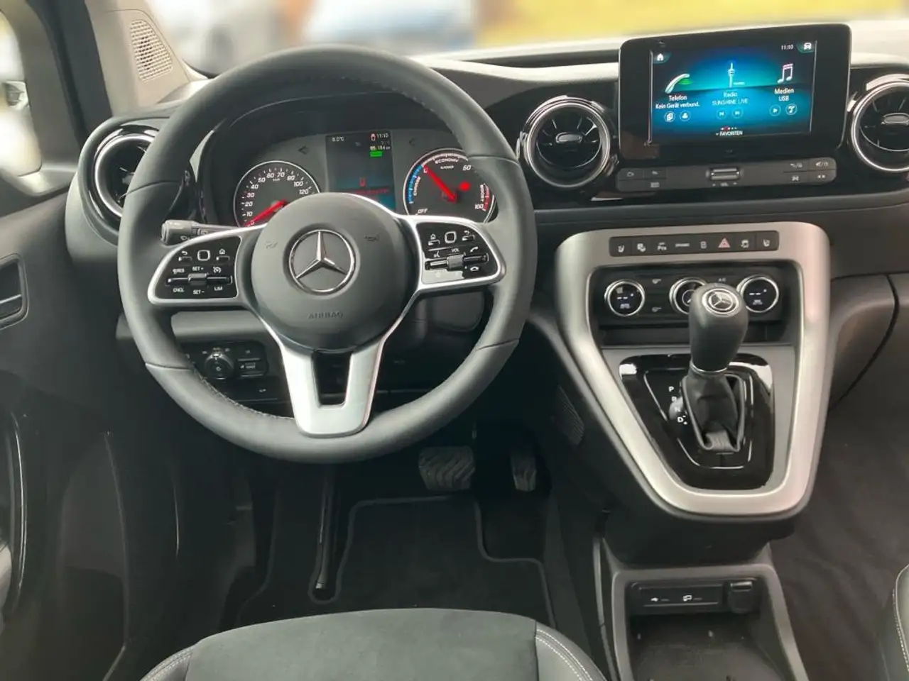 Mercedes-Benz EQT 200 Standard Ambi*MBUX*DAB*AUT*LED*RKam*PTS — معرض صور السيارة 11